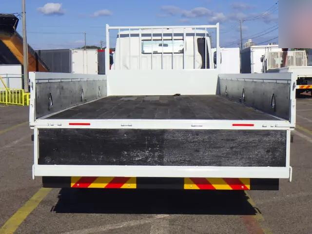 三菱ふそうキャンター平ボディ小型（2t・3t）[写真23]