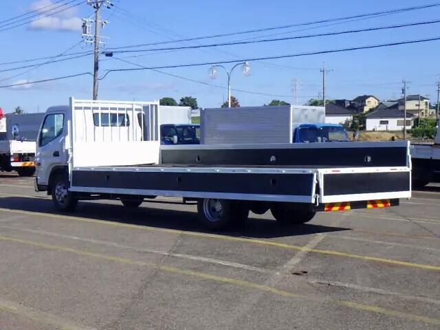 三菱ふそうキャンター平ボディ小型（2t・3t）[写真24]