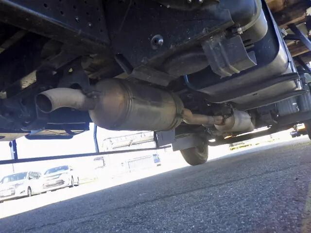 三菱ふそうキャンター平ボディ小型（2t・3t）[写真35]