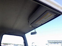 三菱ふそうキャンター平ボディ小型（2t・3t）[写真38]