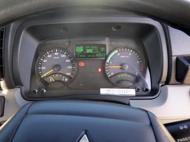 三菱ふそうキャンター平ボディ小型（2t・3t）[写真40]