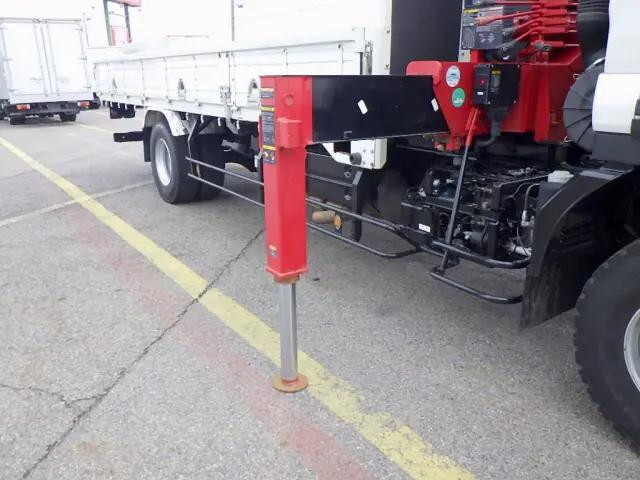 いすゞフォワードクレーン4段中型（4t）[写真13]