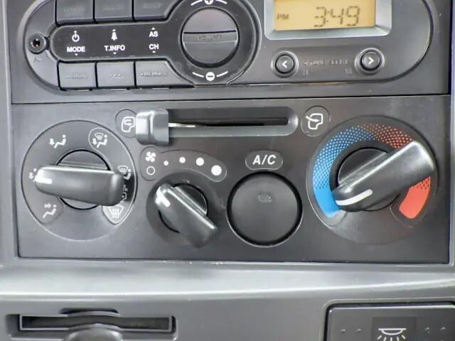 いすゞフォワードクレーン4段中型（4t）[写真18]