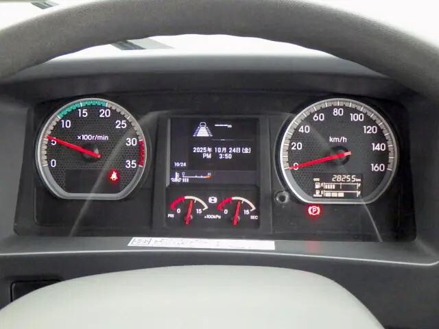 いすゞフォワードクレーン4段中型（4t）[写真39]