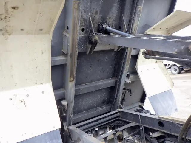 日野レンジャーダンプ中型（4t）[写真11]