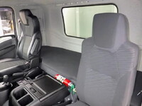 いすゞフォワードアルミウイング中型（4t）[写真18]