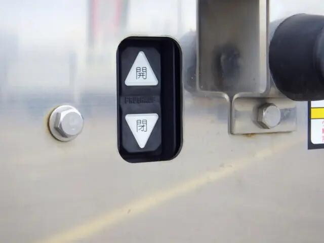 いすゞフォワードアルミウイング中型（4t）[写真39]