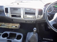 日野レンジャー平ボディ中型（4t）[写真13]