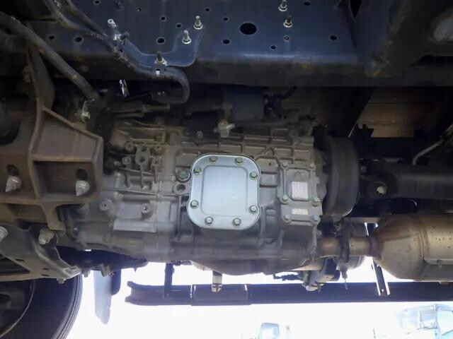 日野レンジャー平ボディ中型（4t）[写真28]