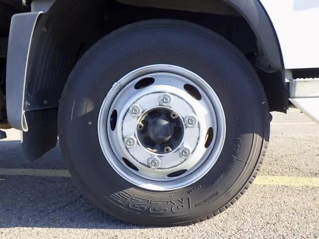 日野レンジャー平ボディ中型（4t）[写真34]