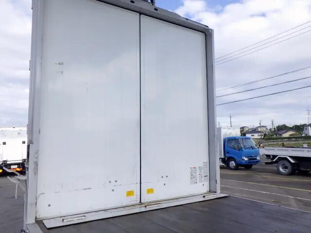 日野レンジャーアルミウイング中型（4t）[写真12]