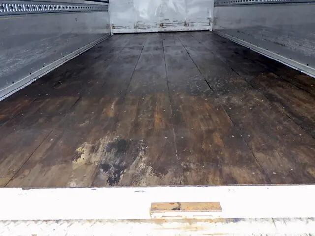 日野レンジャーアルミウイング中型（4t）[写真09]