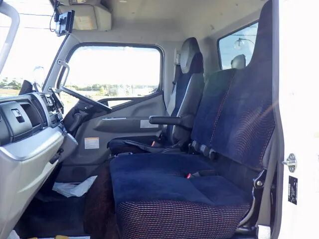 三菱ふそうキャンターキャリアカー小型（2t・3t）[写真24]