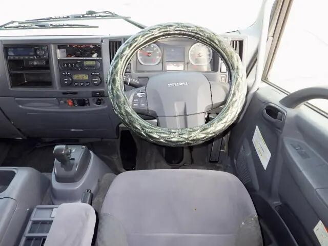 いすゞフォワードアルミウイング中型（4t）[写真14]