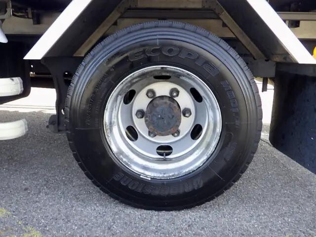 いすゞフォワードアルミウイング中型（4t）[写真27]