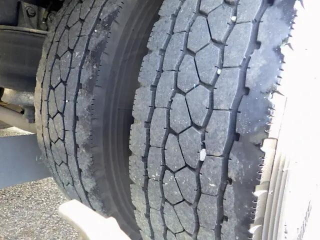 いすゞフォワードアルミウイング中型（4t）[写真28]