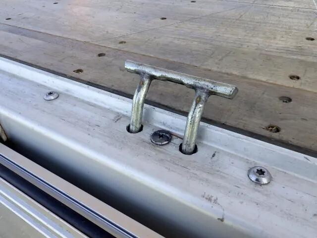 いすゞフォワードアルミウイング中型（4t）[写真34]