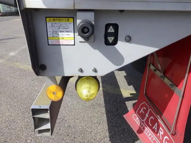 いすゞフォワードアルミウイング中型（4t）[写真37]