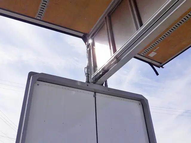 いすゞフォワードアルミウイング中型（4t）[写真09]