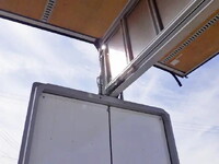 いすゞフォワードアルミウイング中型（4t）[写真10]