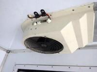 いすゞフォワード冷凍車（冷蔵車）中型（4t）[写真18]