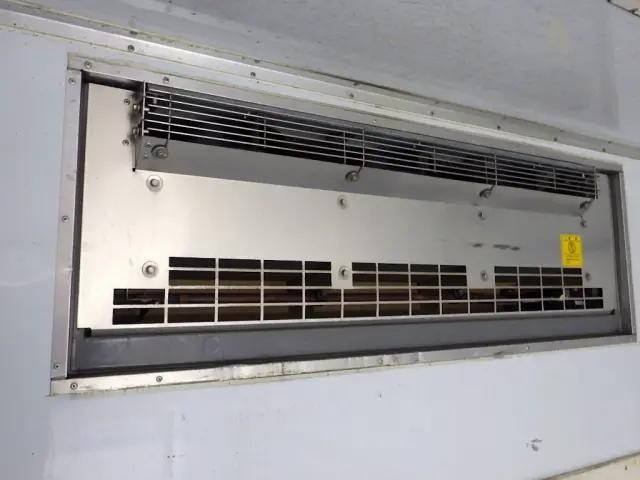 いすゞフォワード冷凍車（冷蔵車）中型（4t）[写真18]