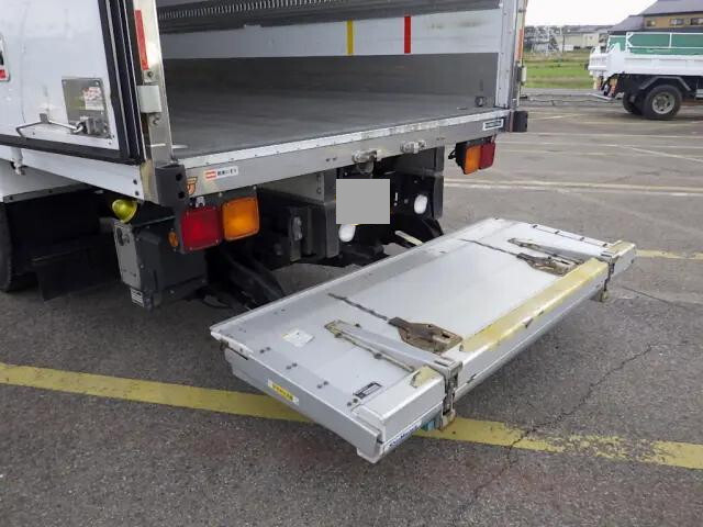 いすゞフォワード冷凍車（冷蔵車）中型（4t）[写真20]