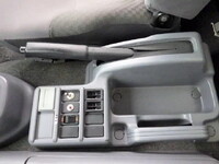 いすゞフォワード冷凍車（冷蔵車）中型（4t）[写真26]