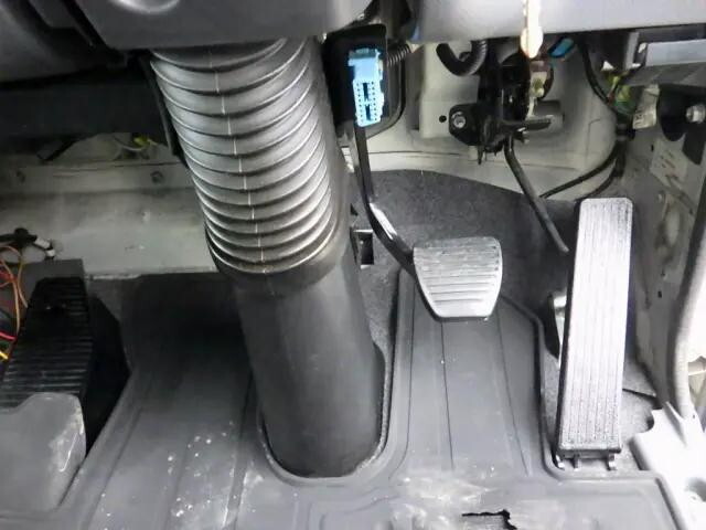 いすゞフォワード冷凍車（冷蔵車）中型（4t）[写真32]