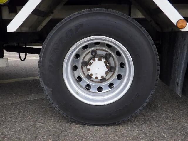 いすゞフォワード冷凍車（冷蔵車）中型（4t）[写真36]