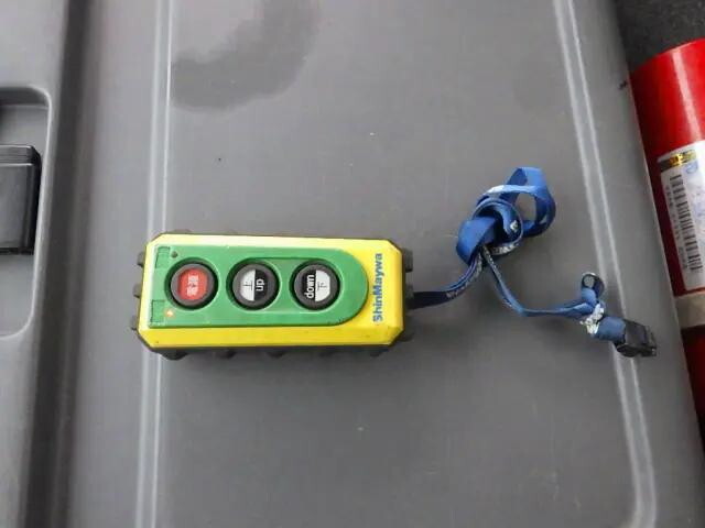 いすゞフォワード冷凍車（冷蔵車）中型（4t）[写真40]