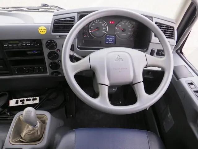 三菱ふそうファイターコンテナ専用車増トン（6t・8t）[写真14]