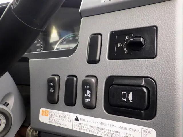 三菱ふそうファイターコンテナ専用車増トン（6t・8t）[写真18]