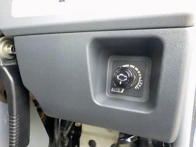 三菱ふそうファイターコンテナ専用車増トン（6t・8t）[写真19]