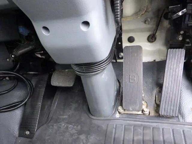 三菱ふそうファイターコンテナ専用車増トン（6t・8t）[写真20]