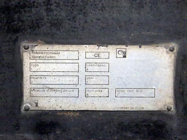 三菱ふそうファイターコンテナ専用車増トン（6t・8t）[写真35]