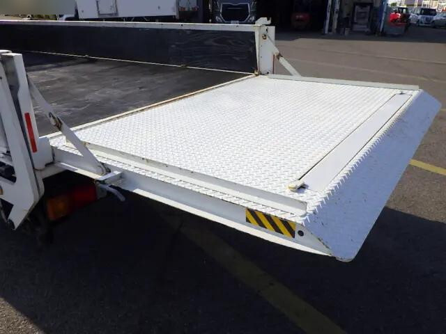 日野デュトロ平ボディ小型（2t・3t）[写真16]