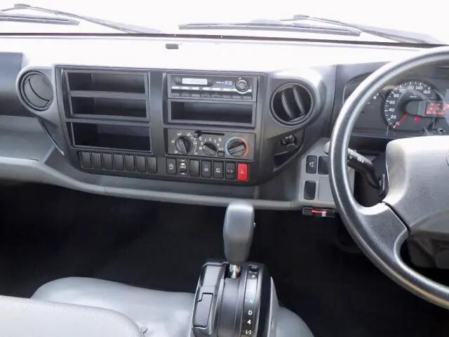 日野デュトロ平ボディ小型（2t・3t）[写真21]