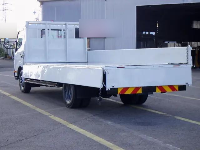 日野デュトロ平ボディ小型（2t・3t）[写真06]