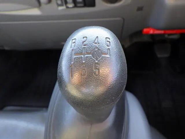 いすゞエルフ平ボディ小型（2t・3t）[写真19]