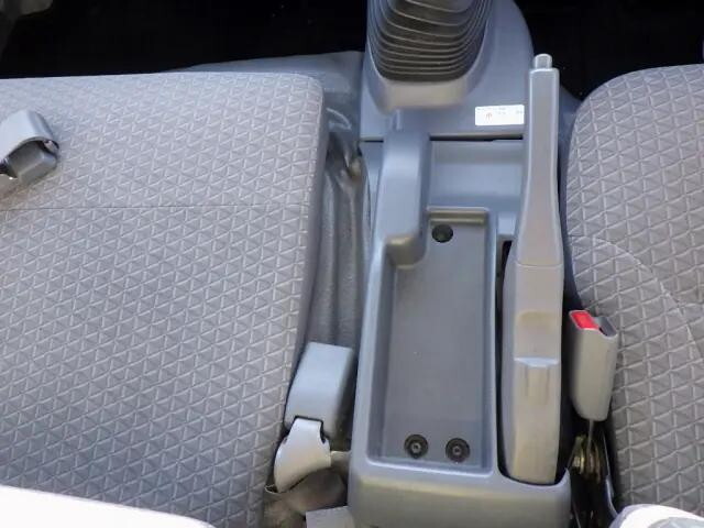 いすゞエルフ平ボディ小型（2t・3t）[写真20]