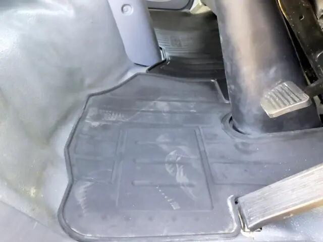 いすゞエルフ平ボディ小型（2t・3t）[写真24]