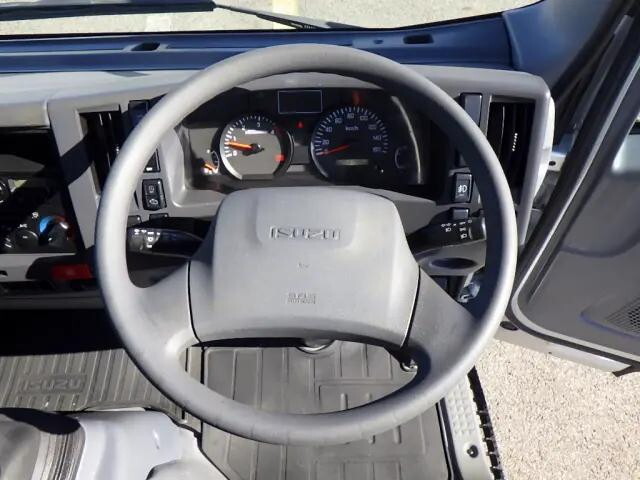 いすゞエルフ平ボディ小型（2t・3t）[写真16]