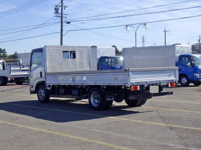 いすゞエルフ平ボディ小型（2t・3t）[写真02]