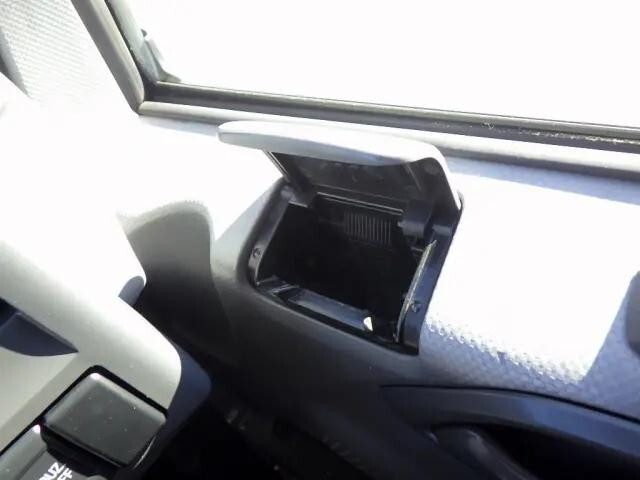 いすゞエルフ平ボディ小型（2t・3t）[写真21]