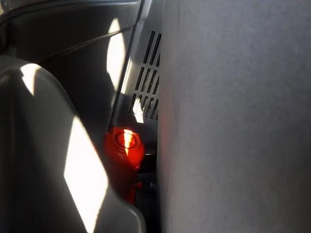 いすゞエルフ平ボディ小型（2t・3t）[写真23]