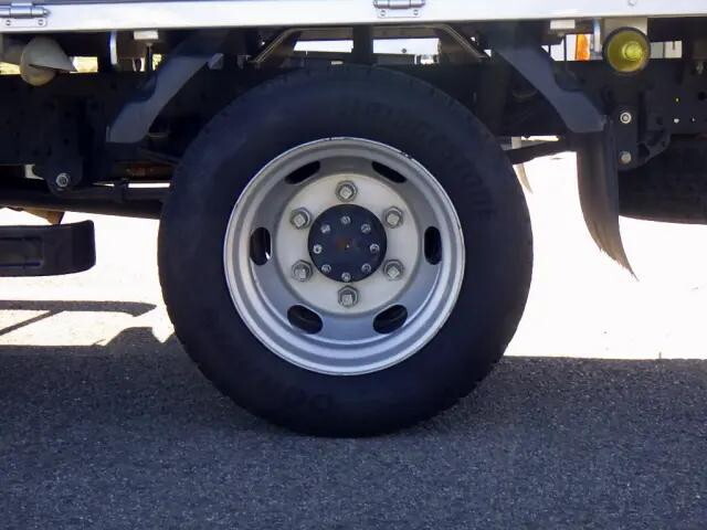 いすゞエルフ平ボディ小型（2t・3t）[写真32]