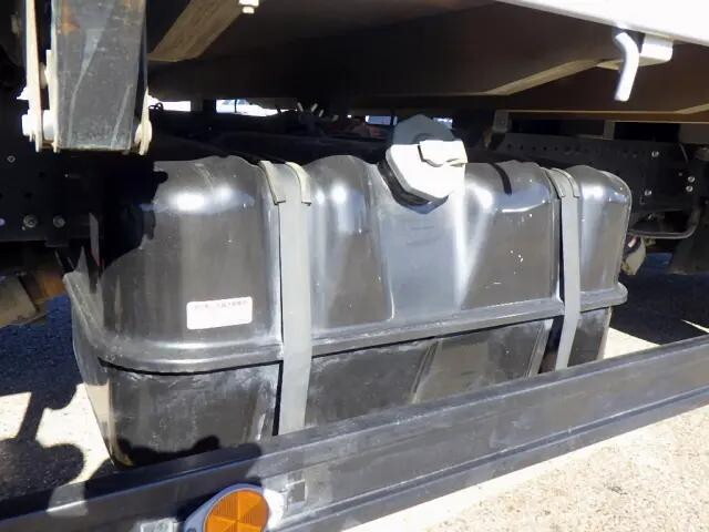 いすゞエルフ平ボディ小型（2t・3t）[写真40]