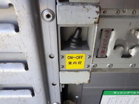 いすゞフォワードアルミウイング中型（4t）[写真14]