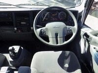 いすゞフォワードアルミウイング中型（4t）[写真16]